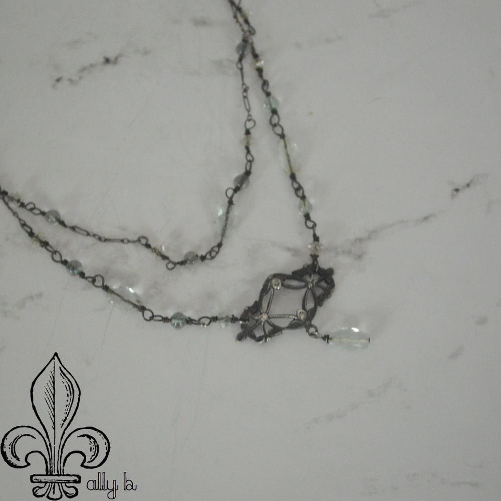 ✨silver and crystal necklace - Picture 3 of 7